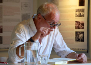 Schauspieler Peter Treuner las aus Falladas „Geschichten aus der Murkelei“.